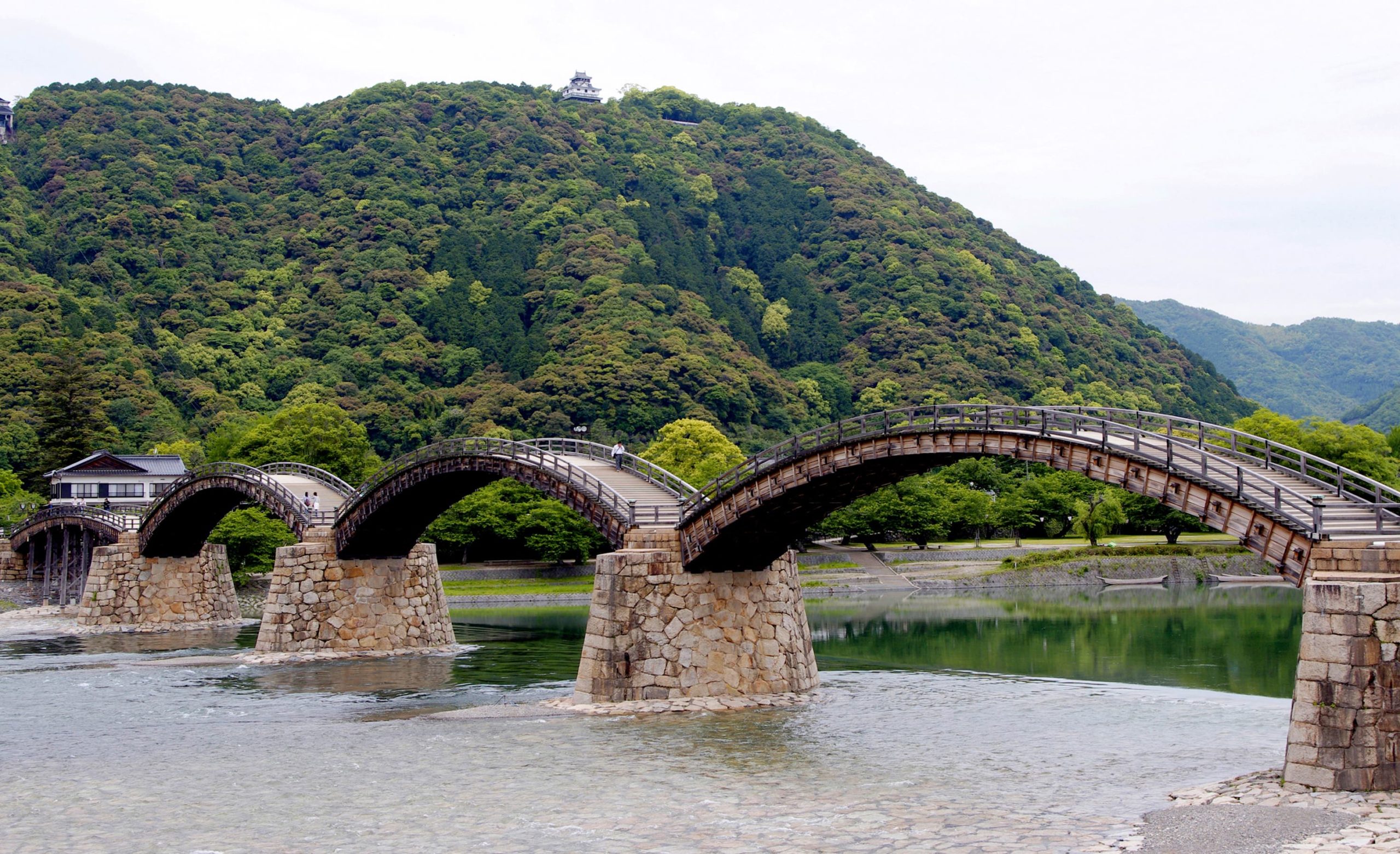 極上品！名品！山口岩国焼　錦帯橋　壺 岩国錦帯橋 山口県 | ふるさと切手 | 切手の専門店・ネット通販